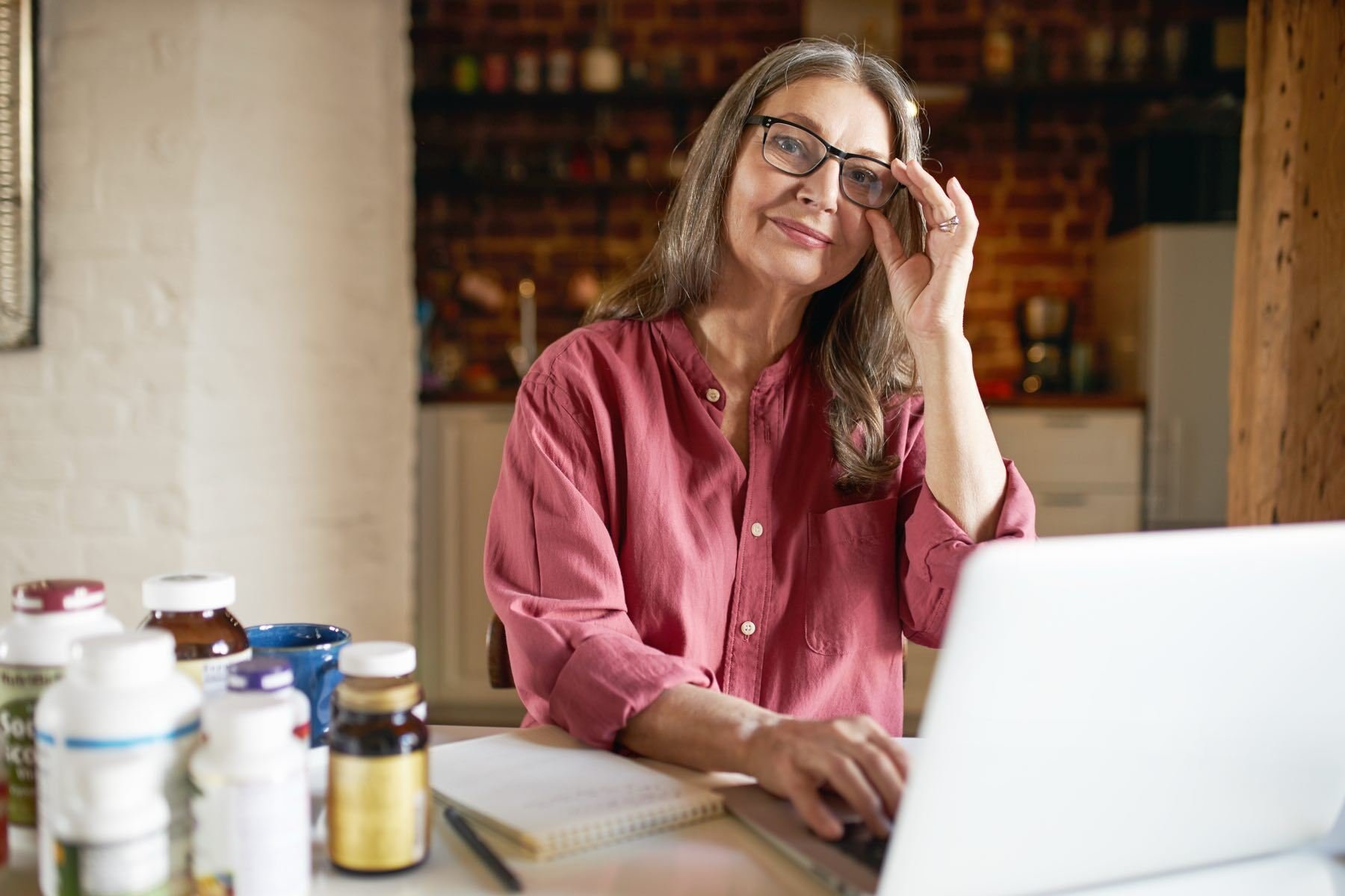 AdobeStock_Woman_Nutritionist-1800
