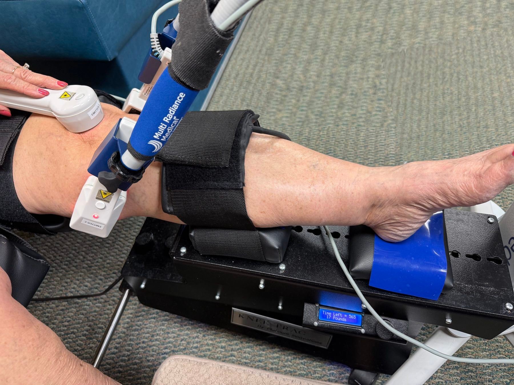Knee-Trac_Using MR4 Laser-1800